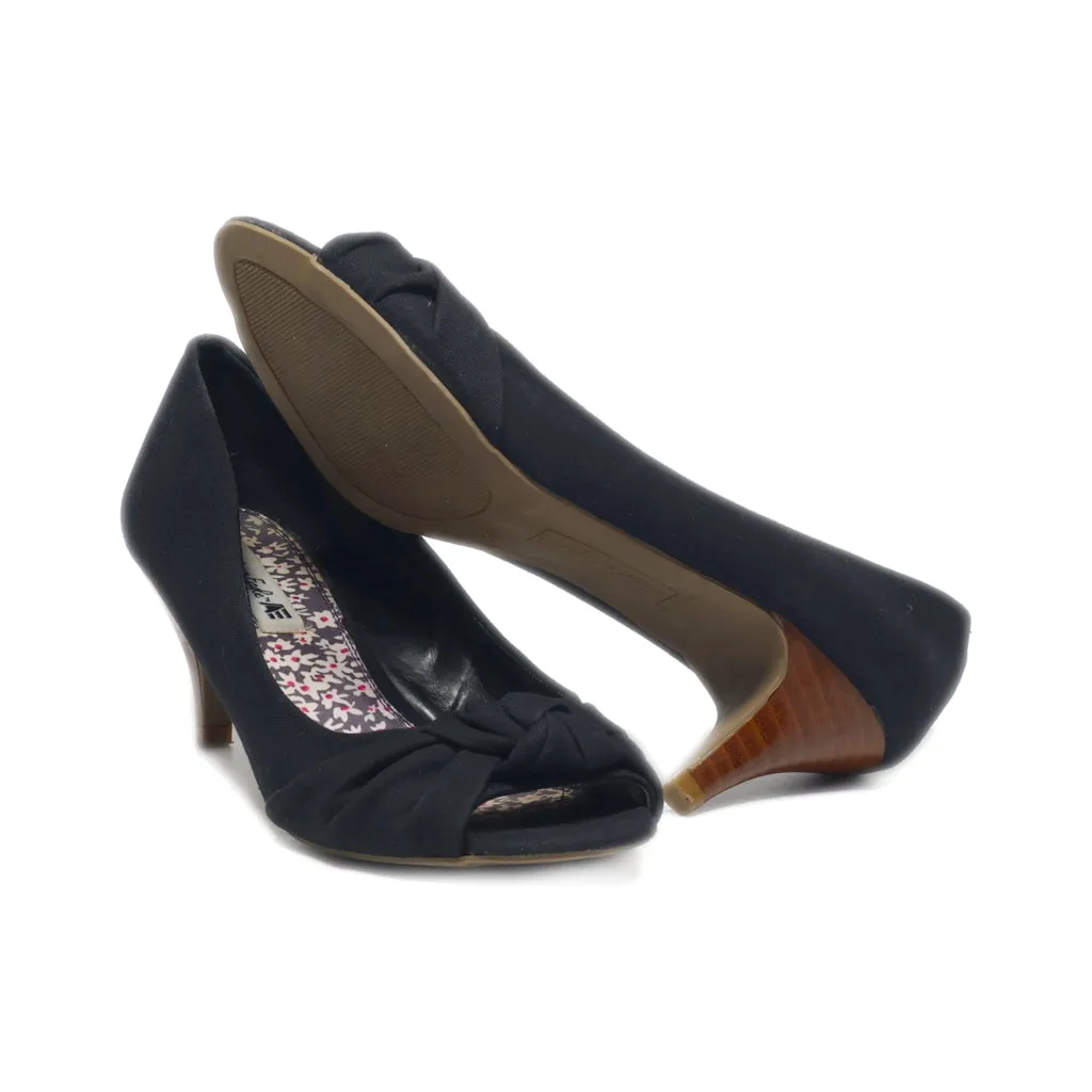 American Eagle Peep Toe Leather Black Colour For Women