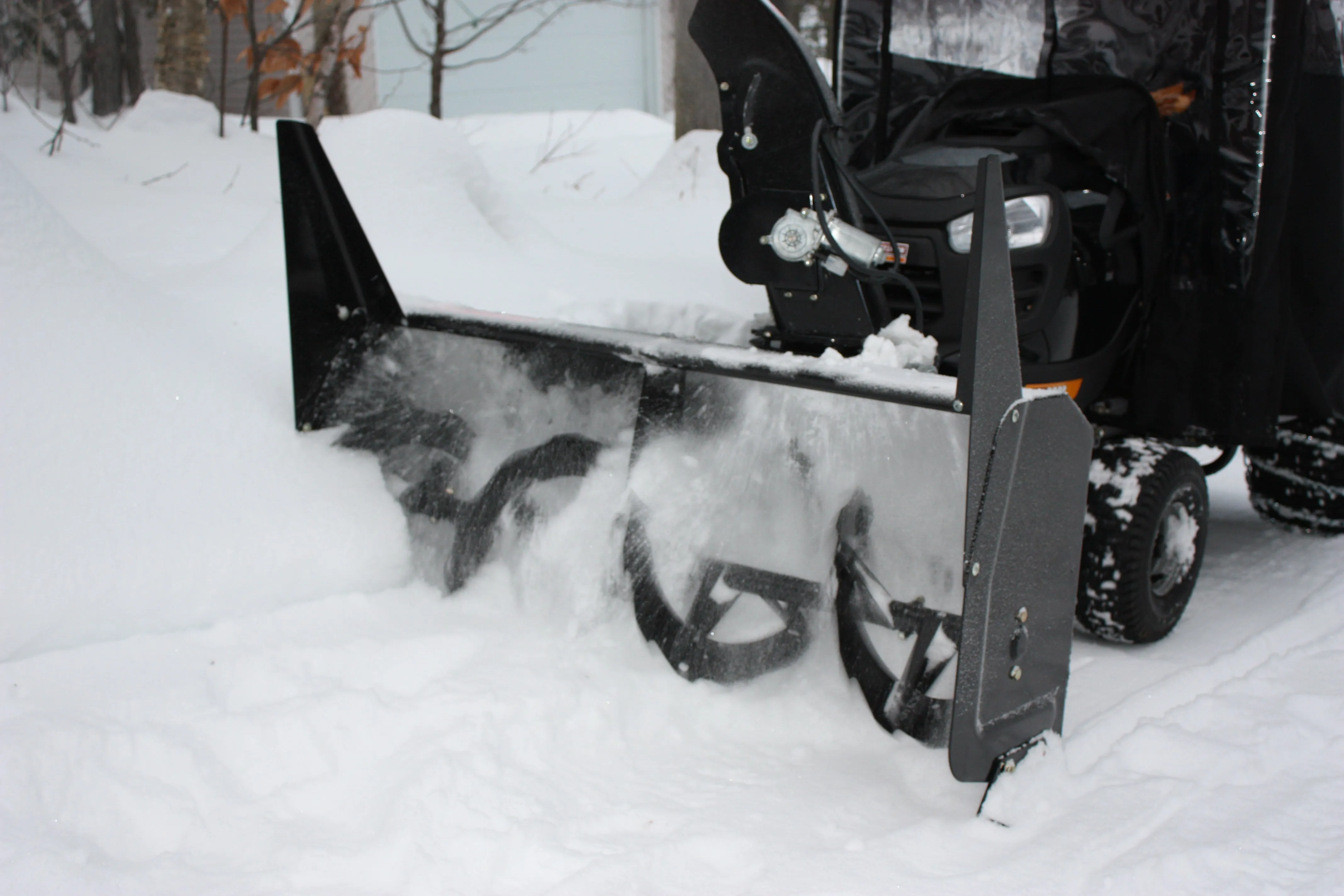 Bercomac Snowblower Berco 48" Northeast | 16 to 28HP | For Tractor & Lawn Mower