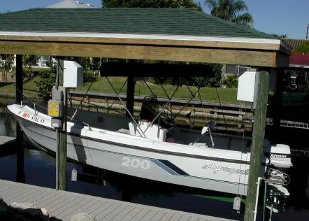 Boat Lift Distributors SS 6,000 LB Beamless Boat Lift | Storm Surge | Wireless Remote
