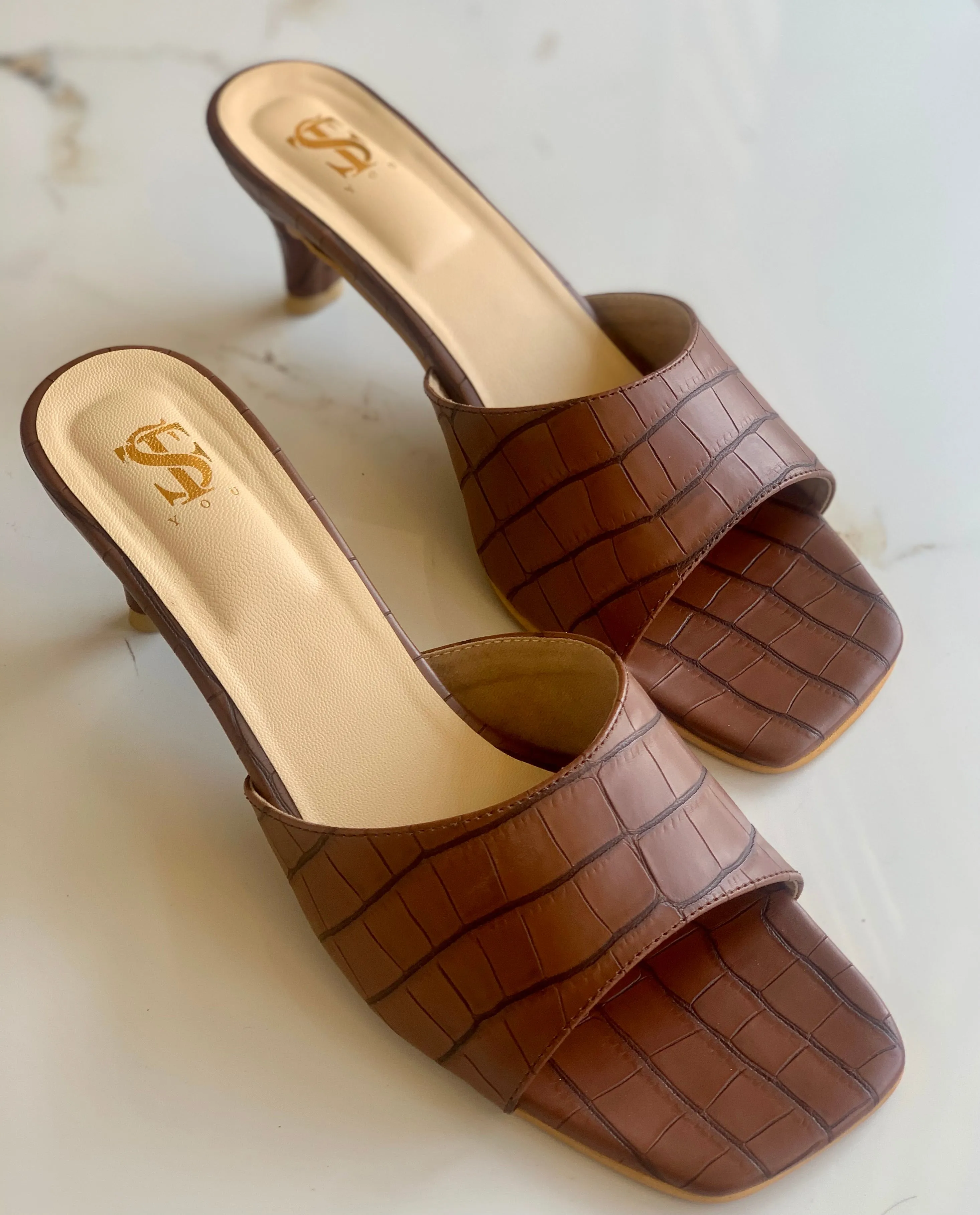 Brown textured Kitten Mules