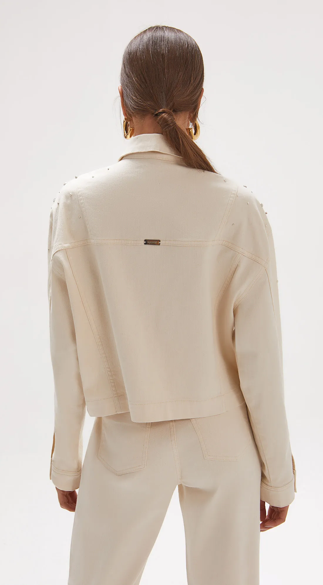 EMBELLISHED COLLAR JACKET