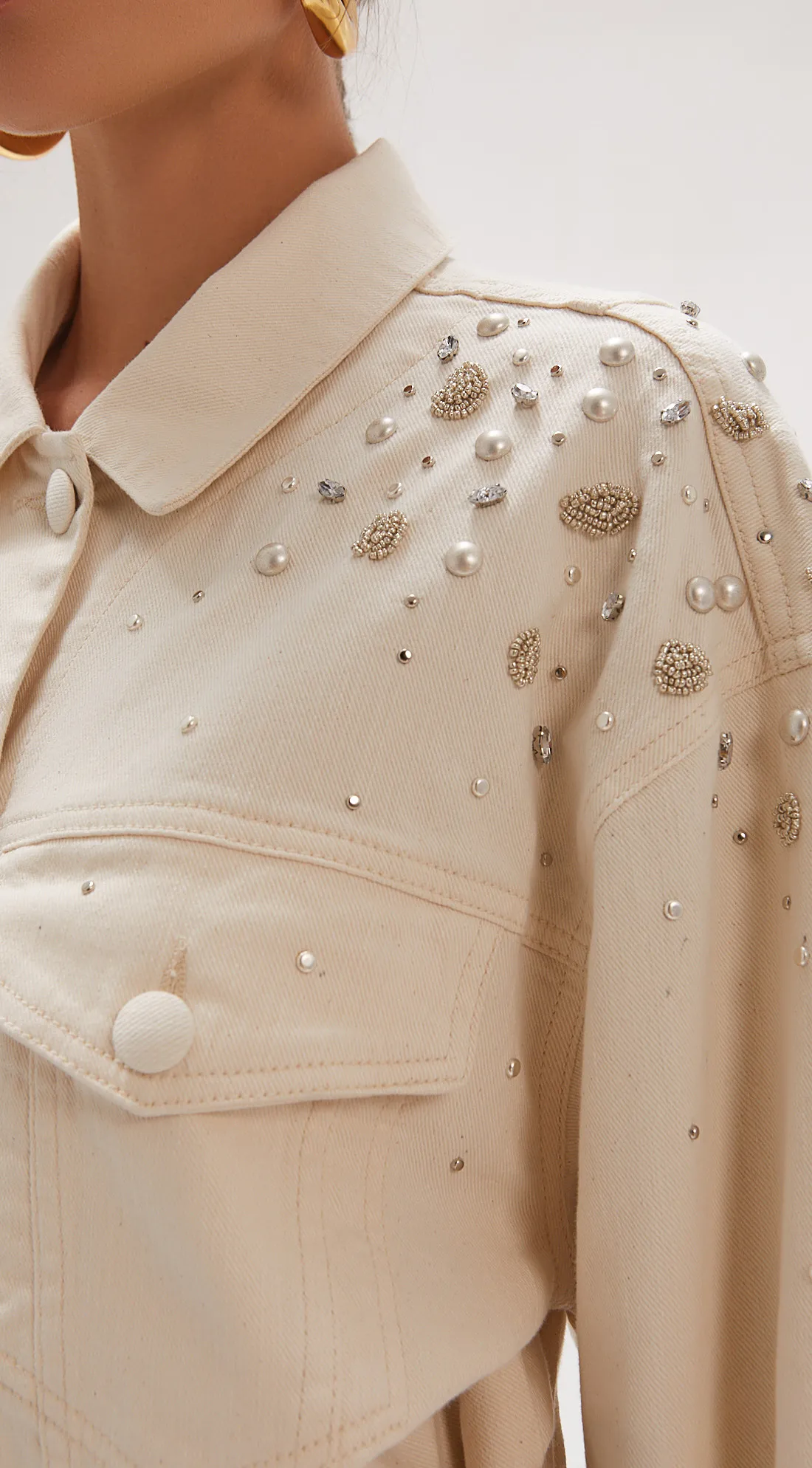 EMBELLISHED COLLAR JACKET