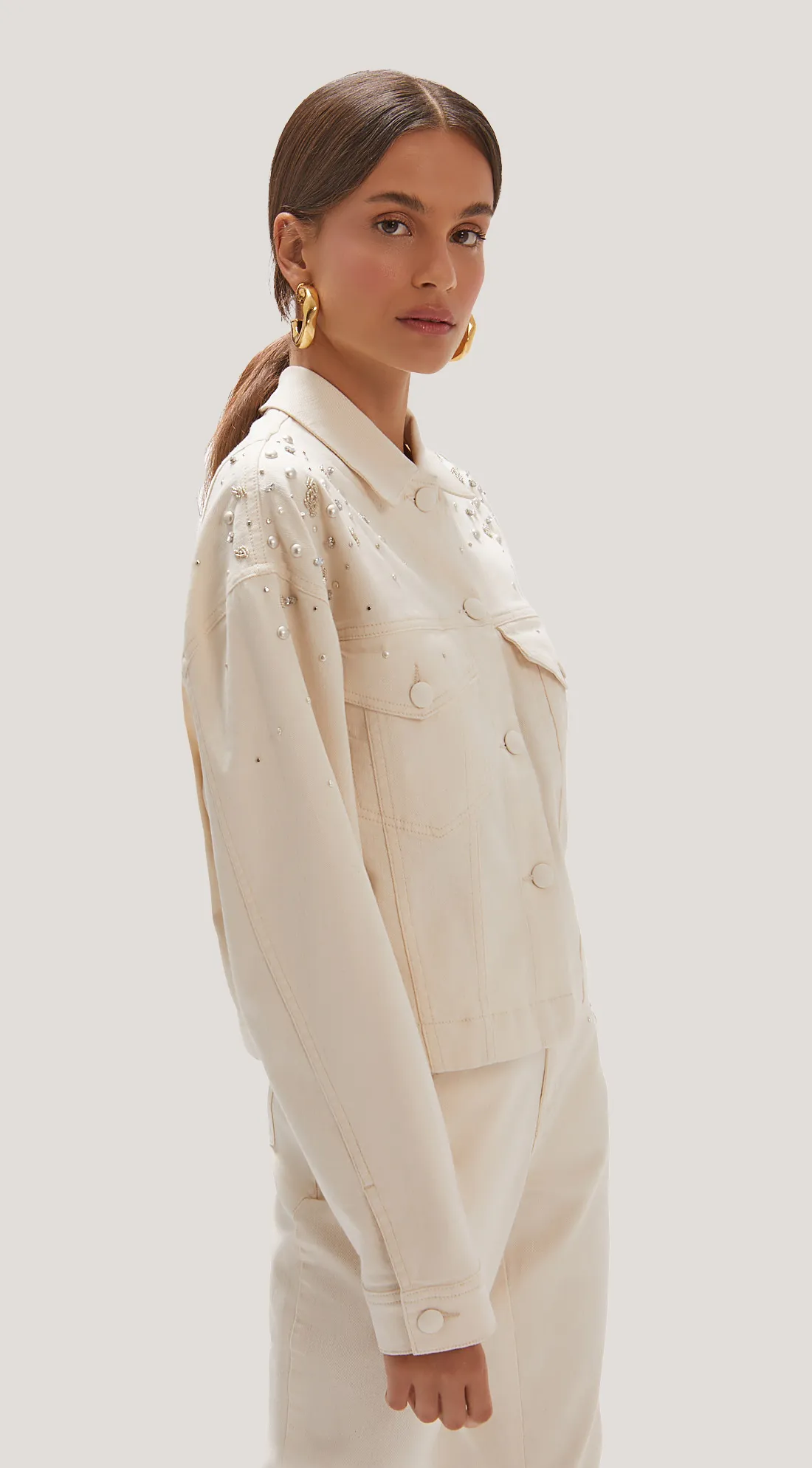EMBELLISHED COLLAR JACKET