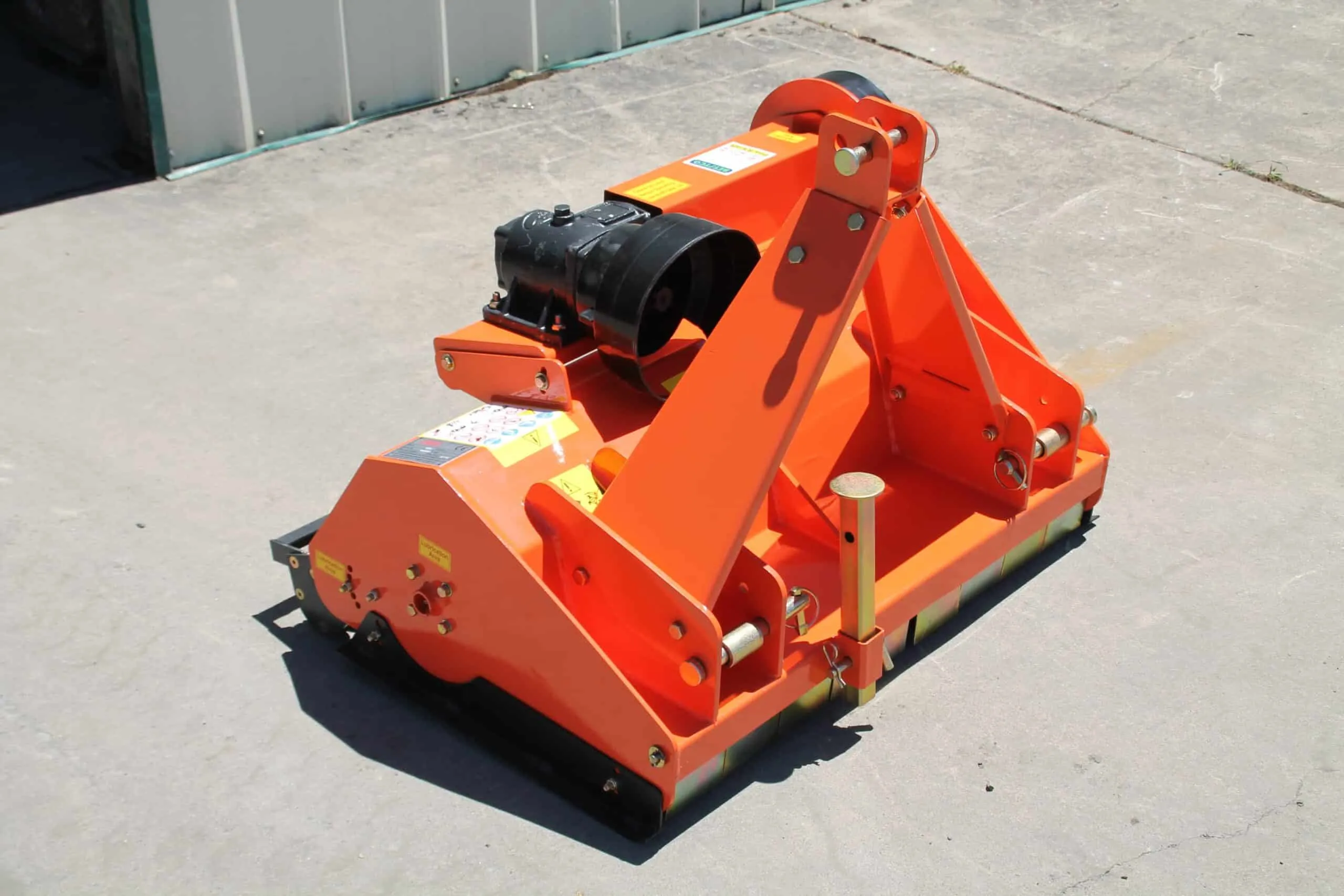 Farmer Helper EF Series (Light Duty) Flail Mower | 33" to 68" Working Width | 14 - 45HP For Tractor