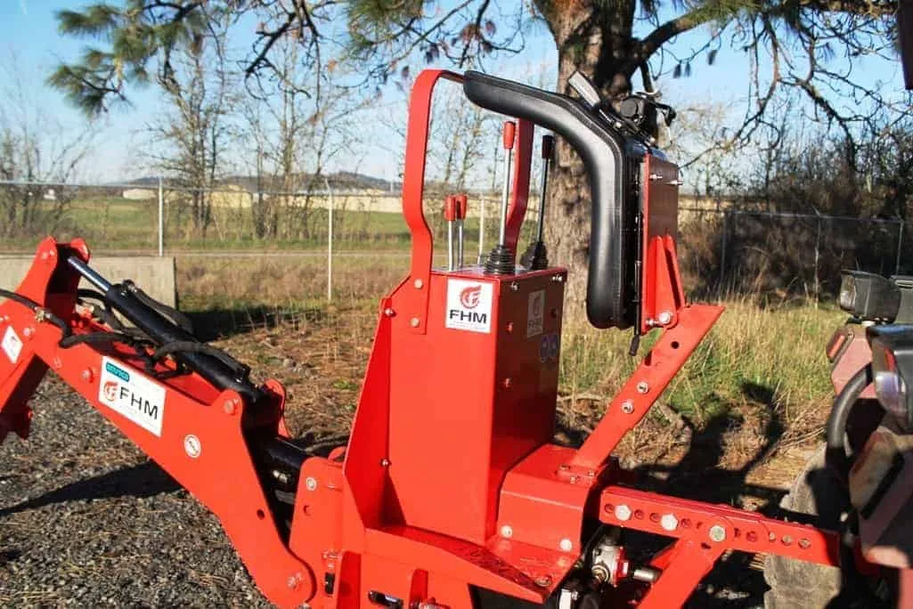 Farmer Helper FH-BH5-6 -7 Self Contained Standard Backhoe| 5'-7' Digging Depth | 18-30  HP For Tractor