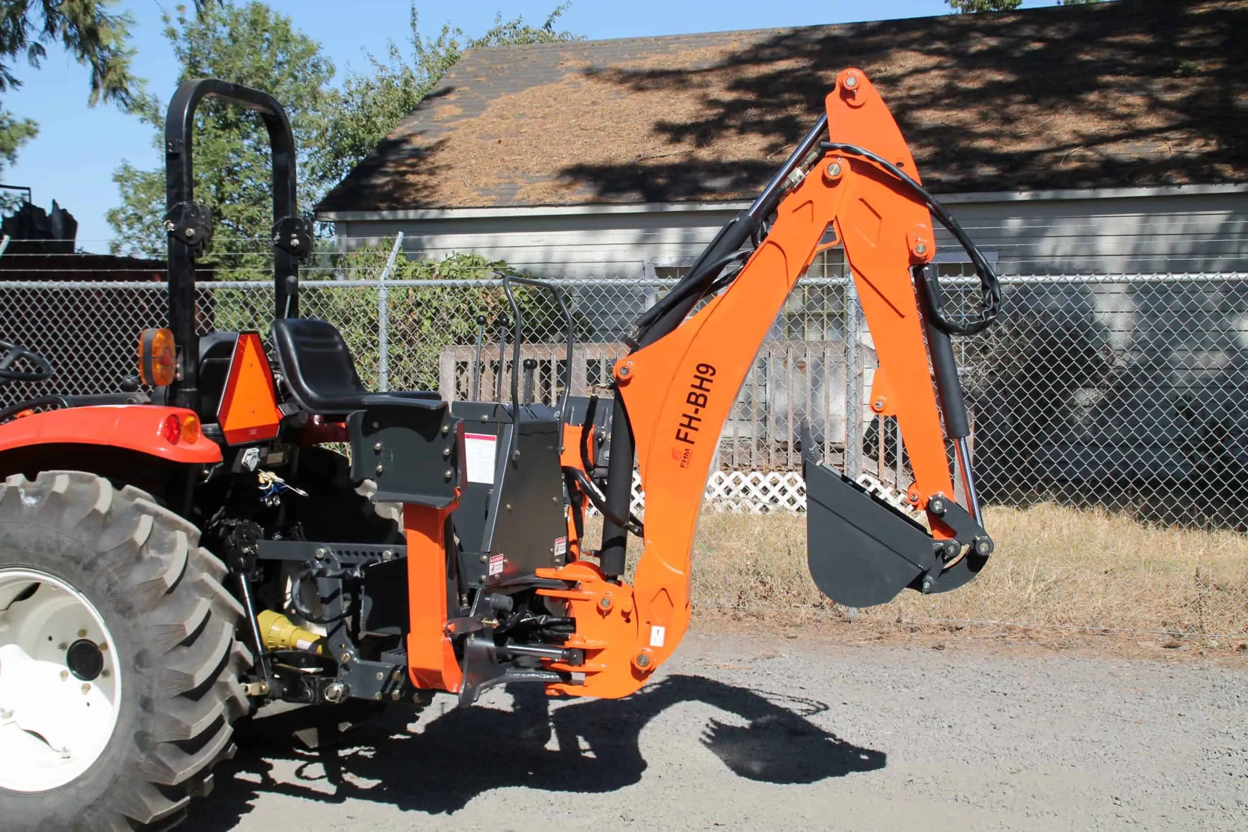 Farmer Helper FH-BH8-9 Self Contained Backhoe | 8'-9' Digging Depth | 90HP PTO For Tractor