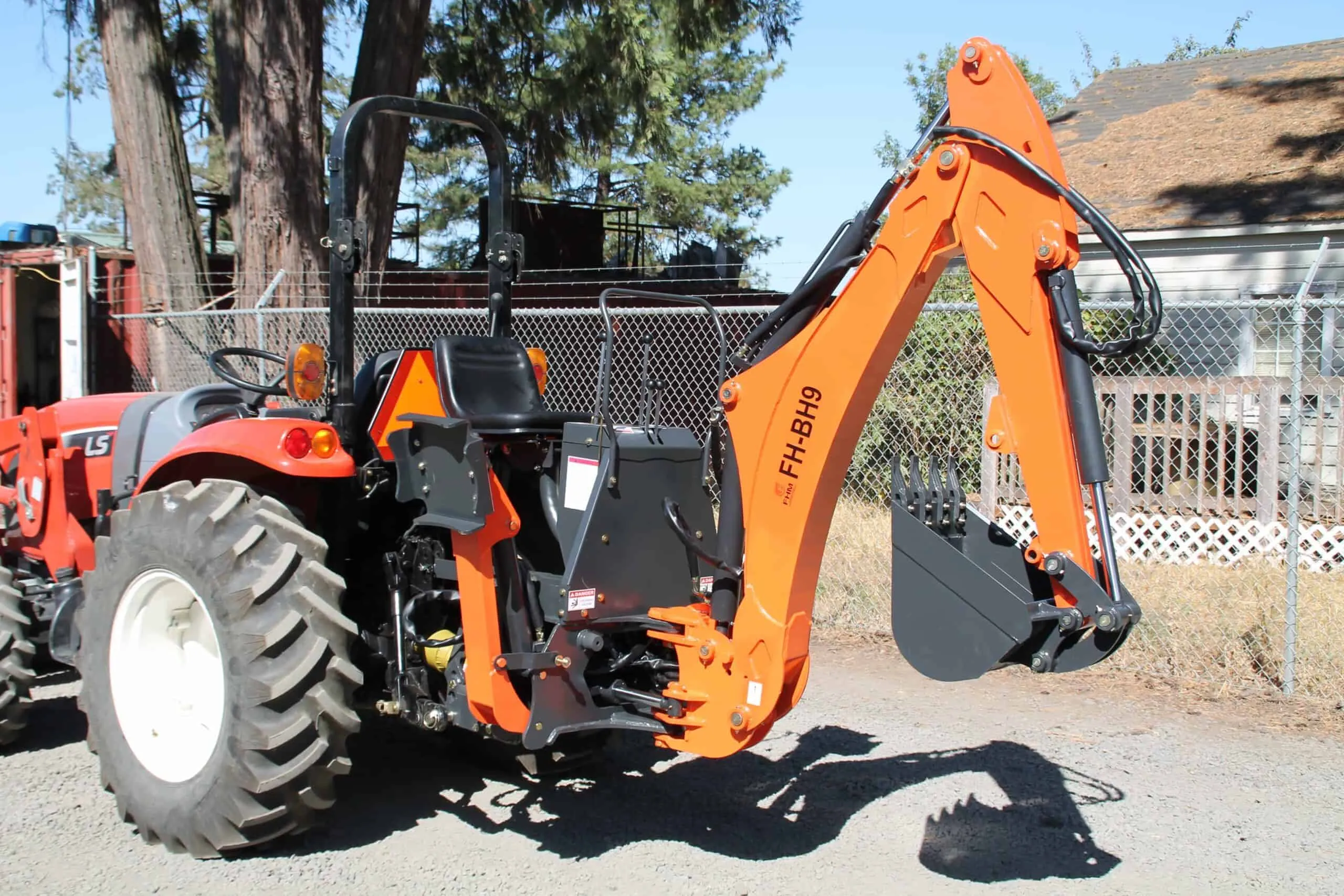 Farmer Helper FH-BH8-9 Self Contained Backhoe | 8'-9' Digging Depth | 90HP PTO For Tractor