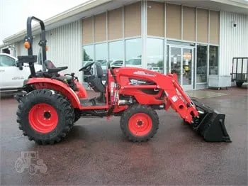 Kioti CK4020SEH Hydrostatic Compact Tractor | 39 HP Diesel Engine | High Ground Clearance