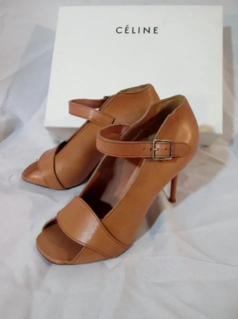 NEW CELINE PARIS ITALY NUDE LEATHER Open Toe Pump Sandal Shoe 37 / 6.5 Womens High Heel