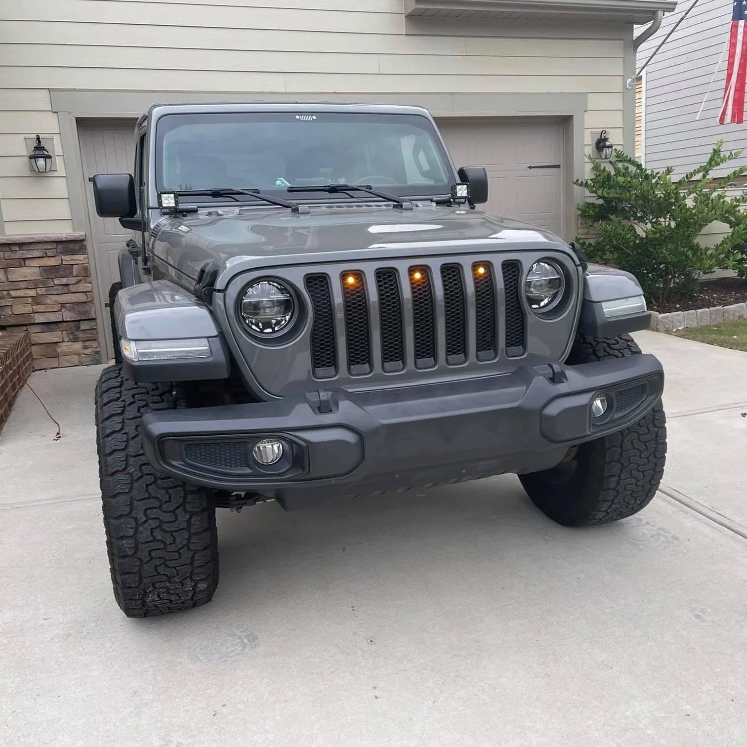 ORACLE Lighting Pre-Runner Style LED Grill Light Kit for Jeep Gladiator JT