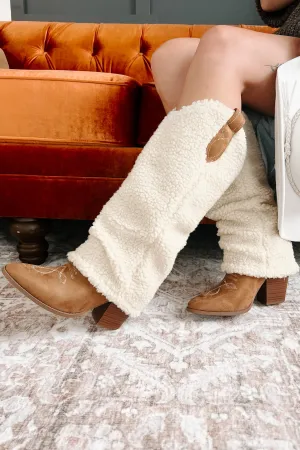 Out To Pasture Sherpa Fold-Over Boots (Beige/Light Coffee)