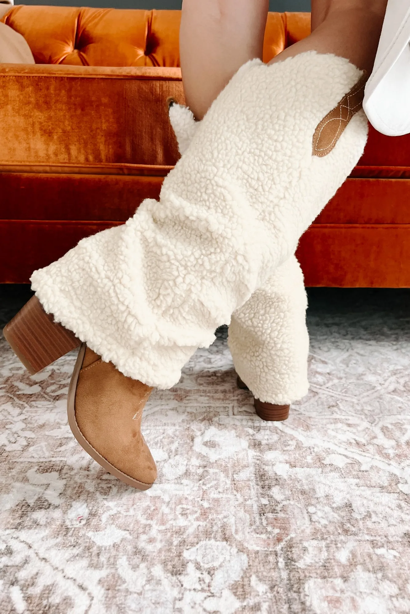 Out To Pasture Sherpa Fold-Over Boots (Beige/Light Coffee)