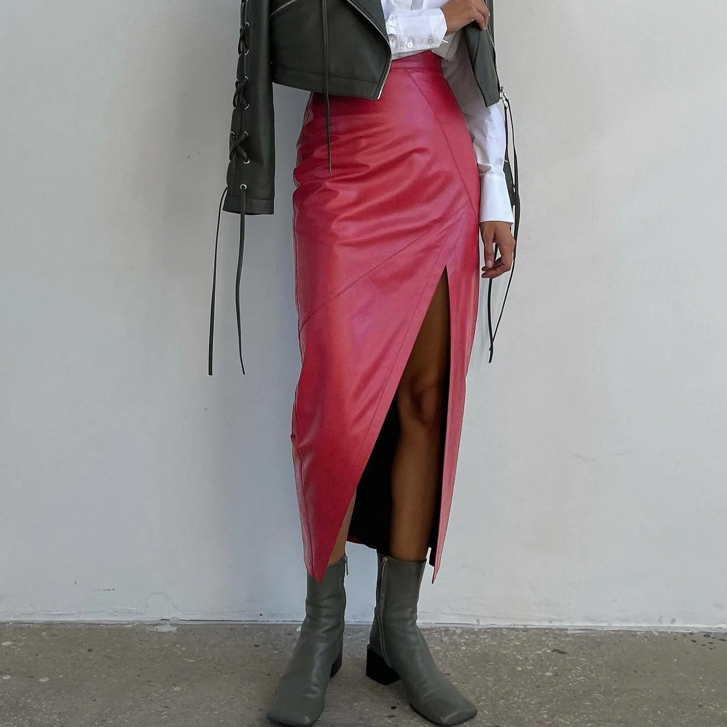 PEOPLETERRITORY  2025 women's clothing New winter new fashionable high-waisted slim-fitting split skirt irregular leather skirt