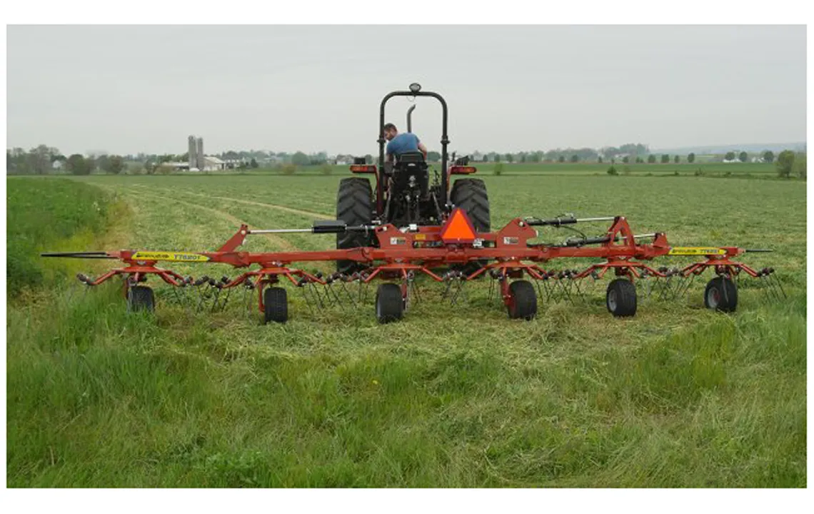 Pequea Tedders Series | Available In 9' to 35' Working Width | For Tractor