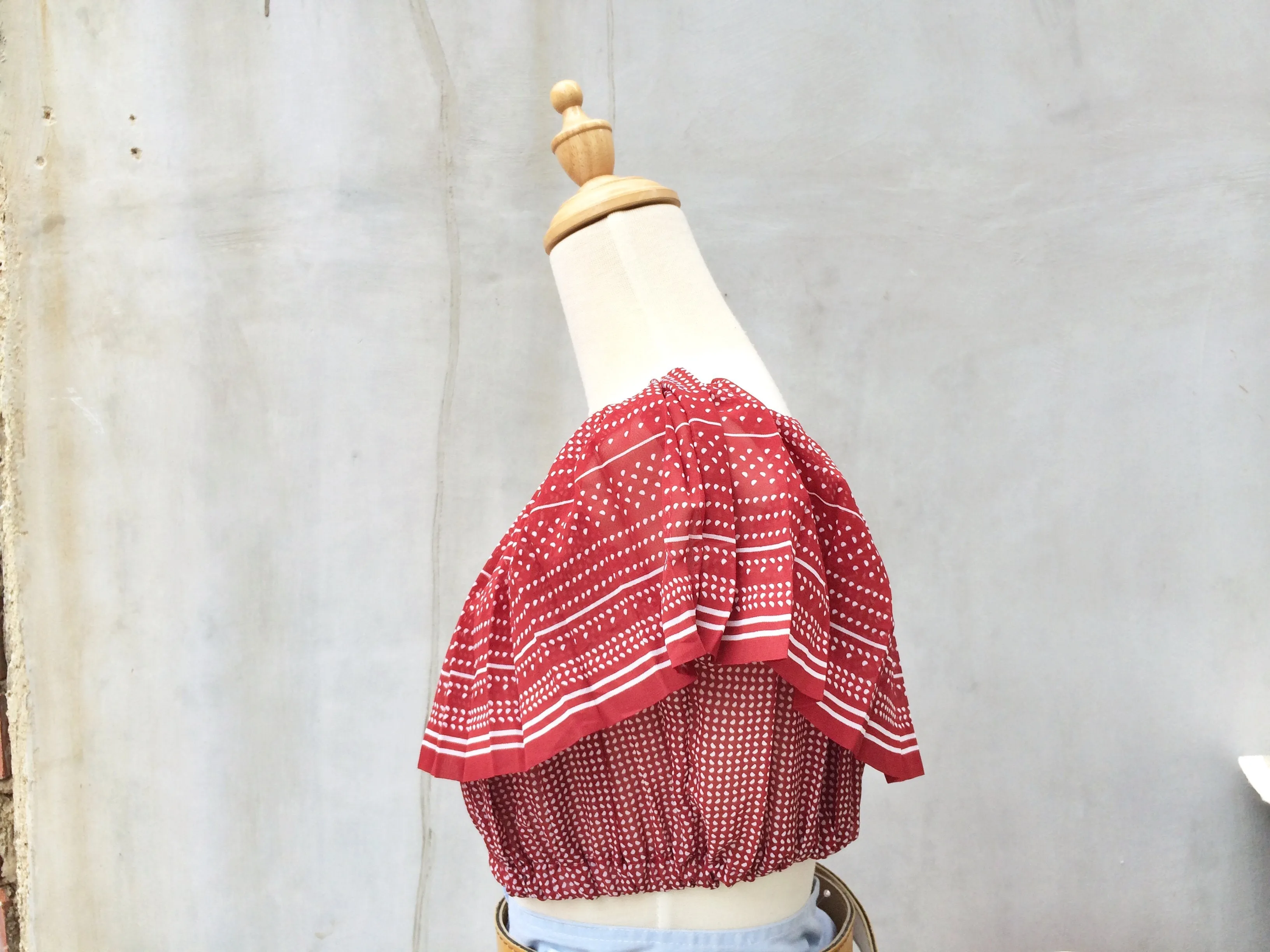 SALE! |  Sssst... Hot! | Retro 60s sexy swing cropped top Red polka dot print