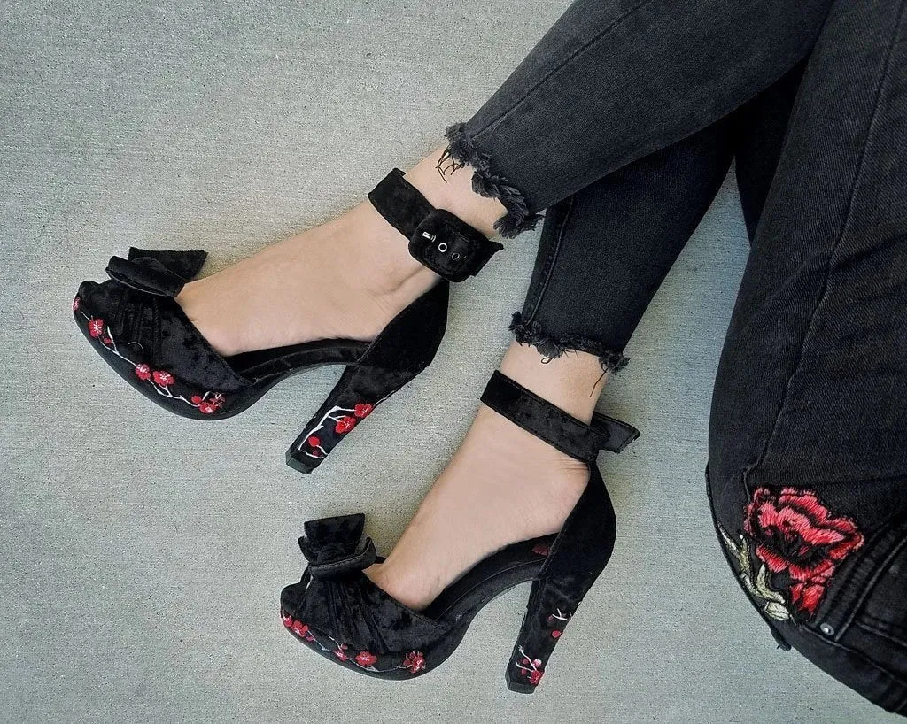 TUK A9446L Black Velvet & Red Blossom Starlet Heel