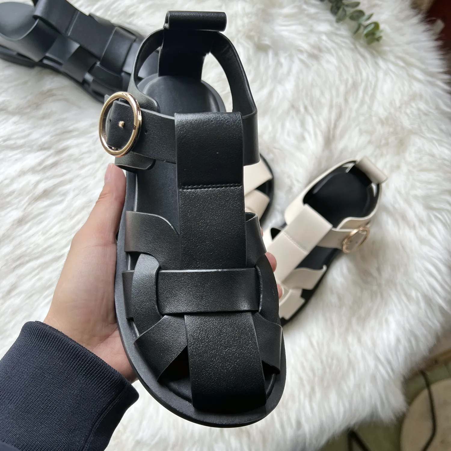 USS Shoes Alicia Women's Leather Flats Sandals