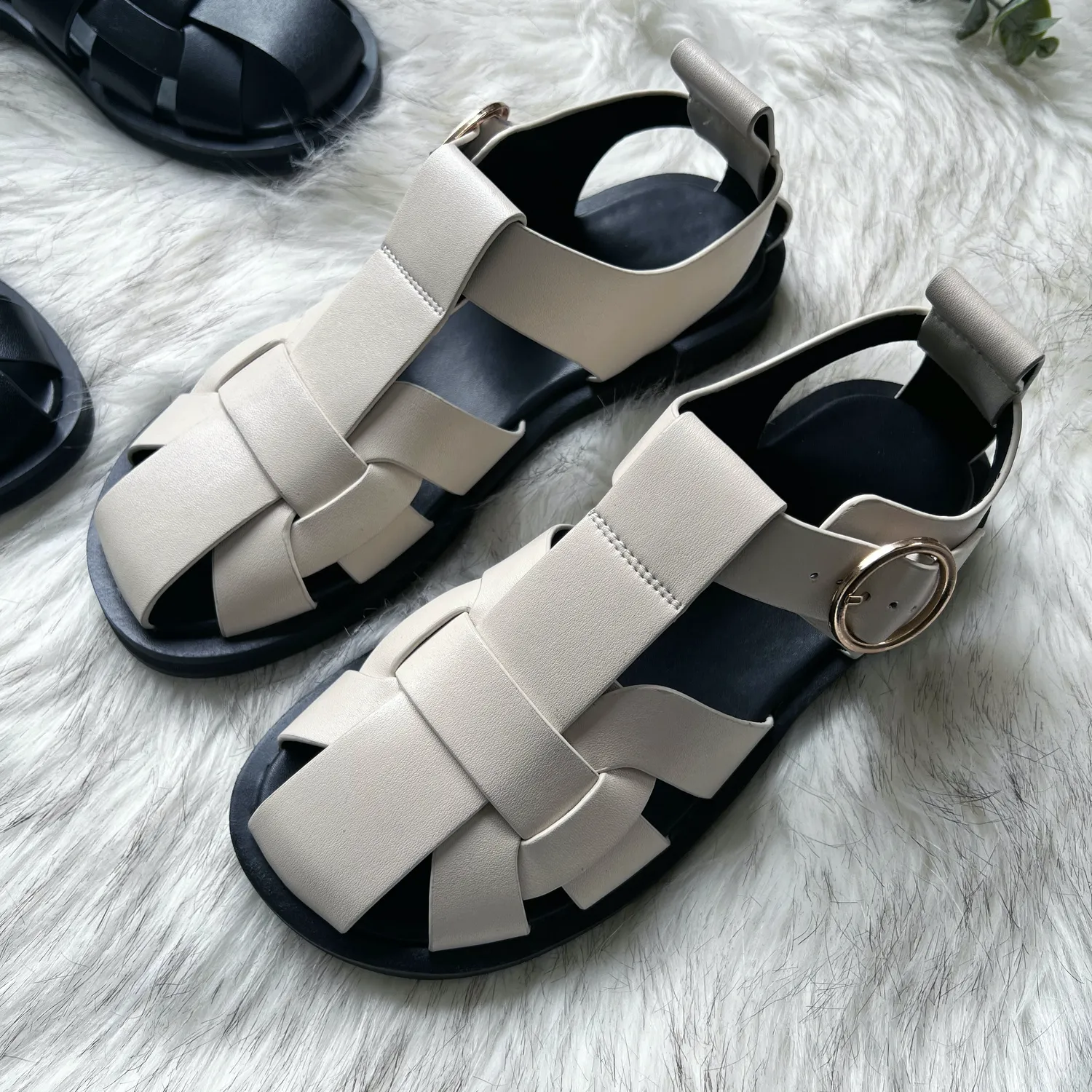 USS Shoes Alicia Women's Leather Flats Sandals