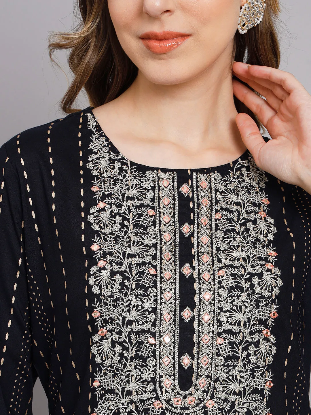 Women's Navy Blue Rayon Straight Kurta