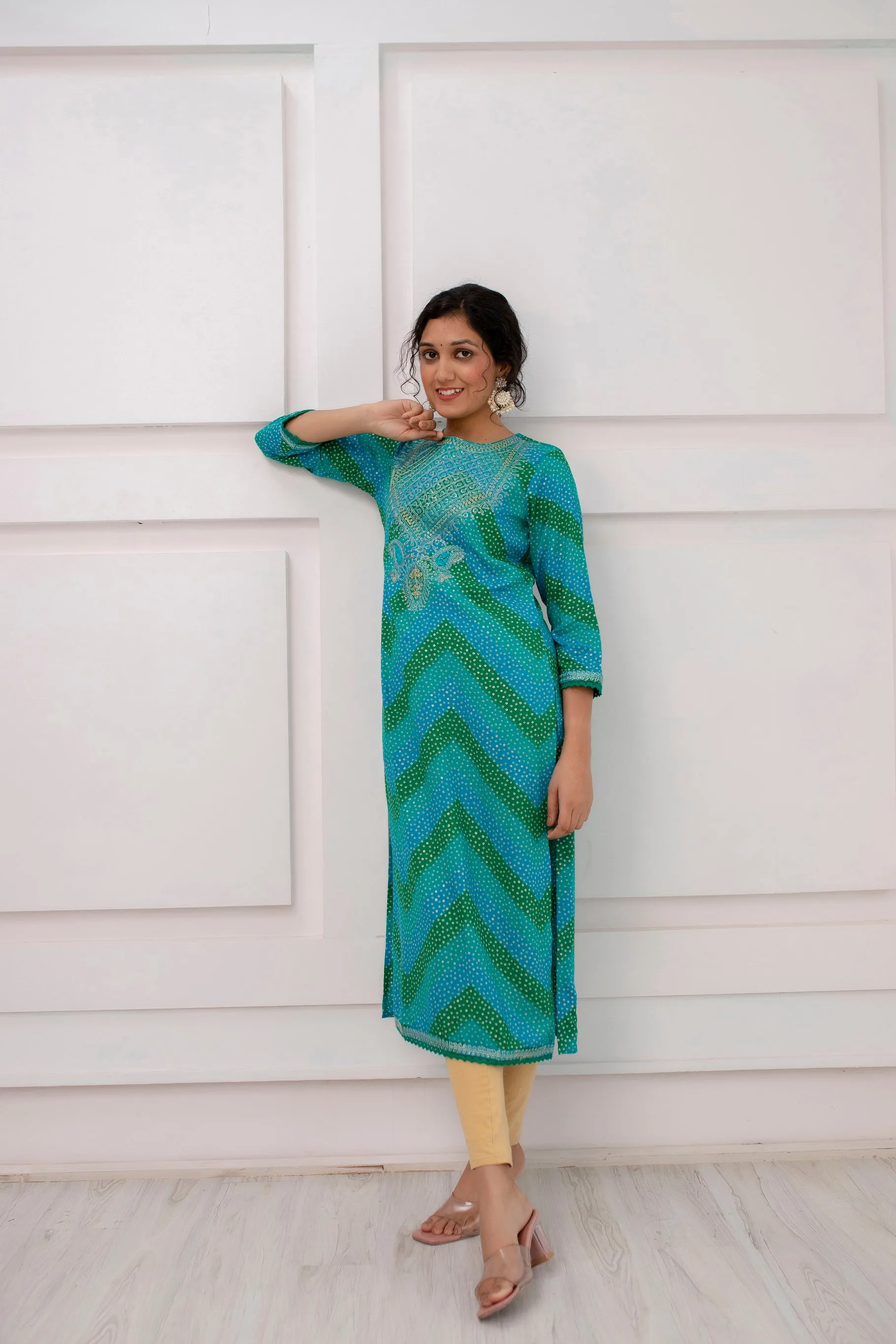 Womens Rayon Turquoise Straight Kurta