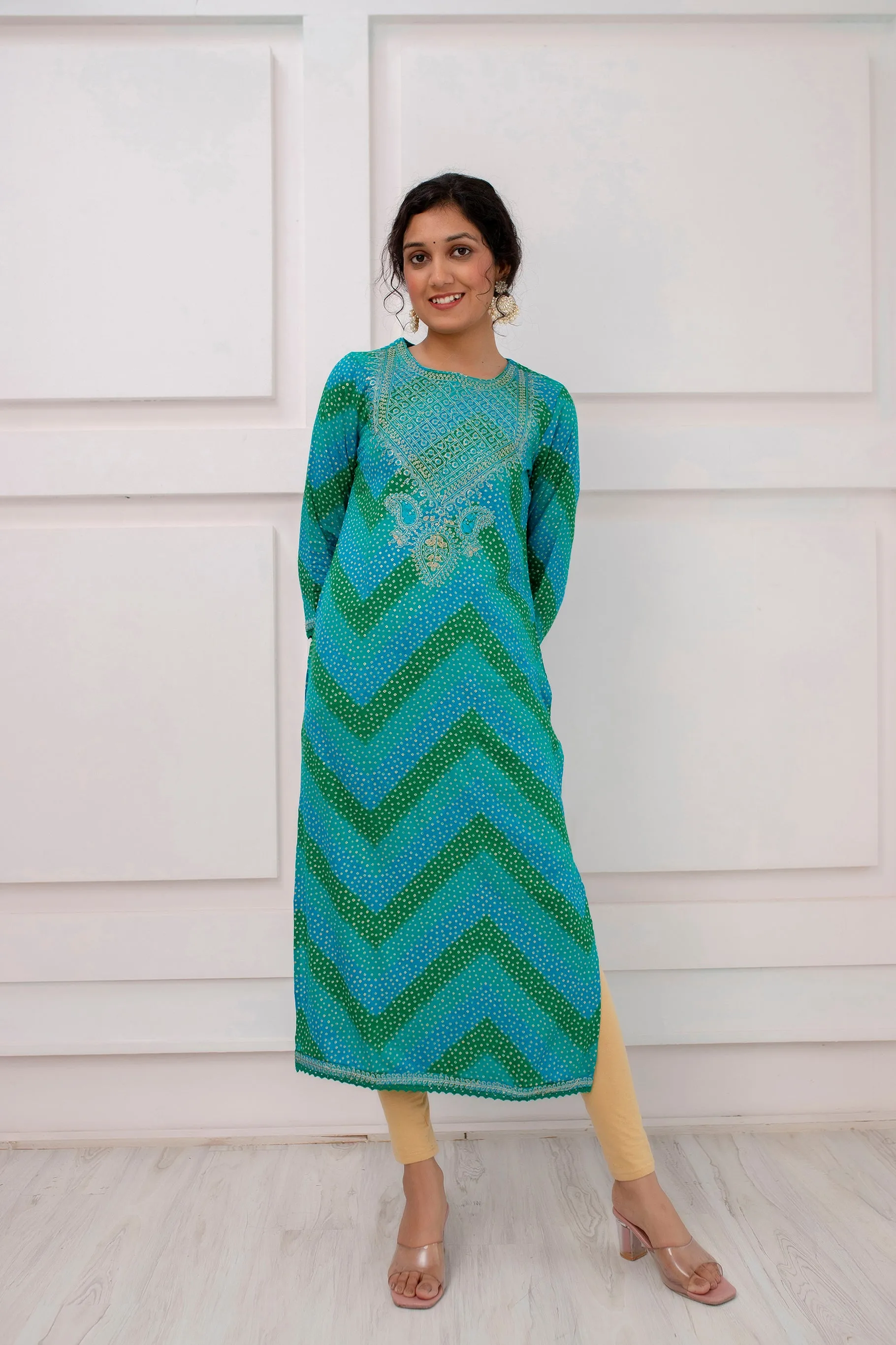 Womens Rayon Turquoise Straight Kurta