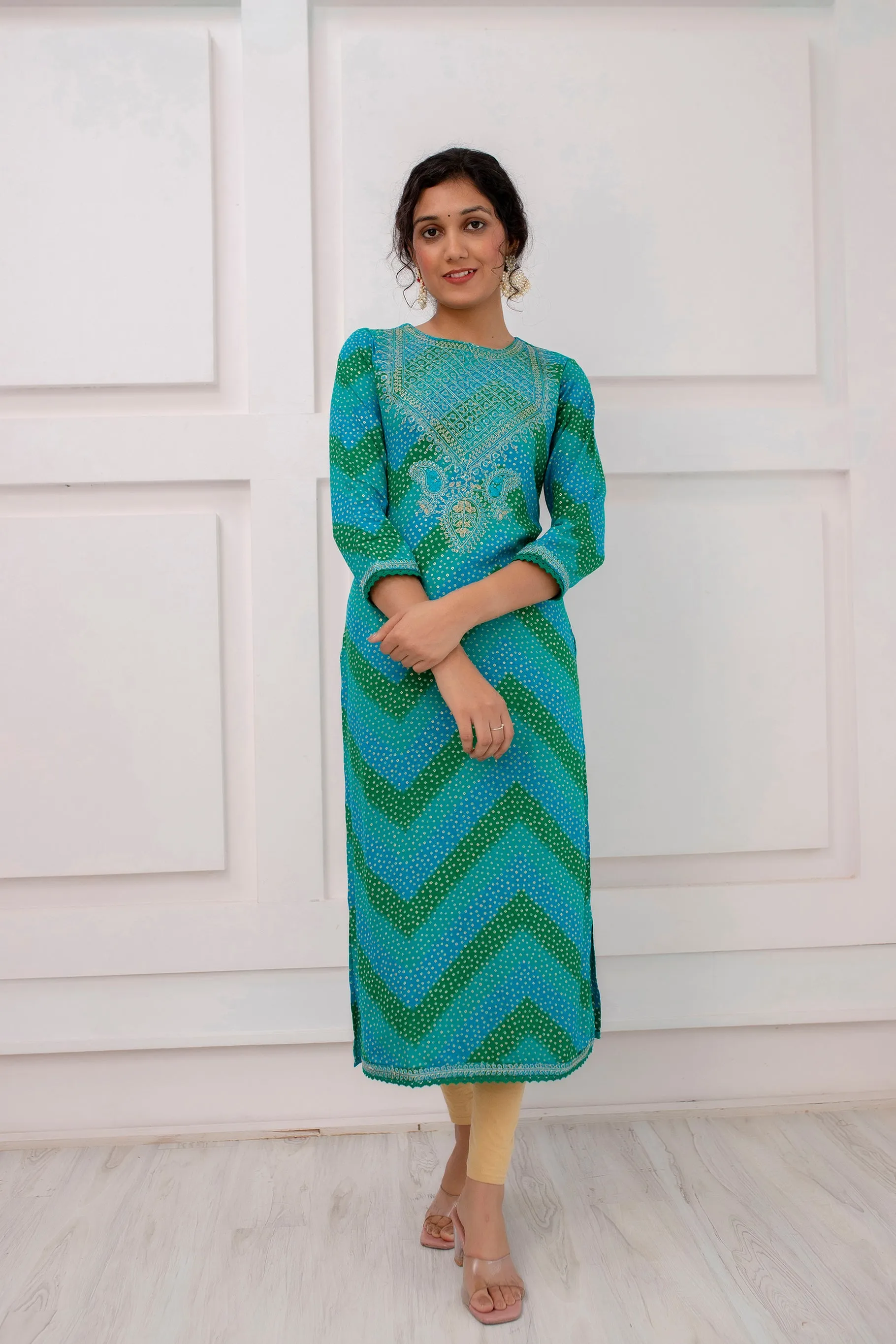 Womens Rayon Turquoise Straight Kurta